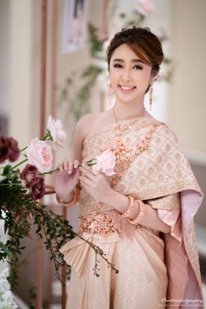 ชุดไทยเจ้าสาว ชุดไทยจักรพรรดิ์ เช่าที่แบมบี้ เวดดิ้ง ห้วยขวาง